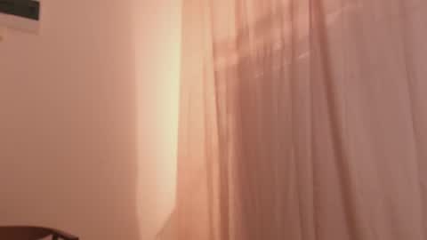 Snapshot of hee_jeen chatting on December 24, 2024, 10:39 pm Jeen online show from December 24, 2024, 10:39 pm