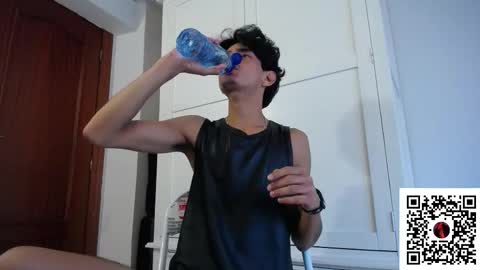 Snapshot of hefestion_ chatting on October 23, 2025, 4:17 pm hefestion_ online show from October 23, 2025, 4:17 pm