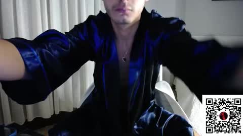 Snapshot of hefestion_ chatting on November 15, 2025, 2:46 pm hefestion_ online show from November 15, 2025, 2:46 pm