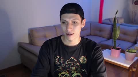 Snapshot of hefesto_69 chatting on December 12, 2024, 11:36 pm hefesto_69 online show from December 12, 2024, 11:36 pm