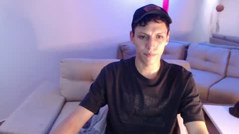 Snapshot of hefesto_69 chatting on February 1, 2025, 10:23 pm hefesto_69 online show from February 1, 2025, 10:23 pm