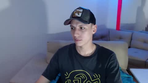 Snapshot of hefesto_69 chatting on March 5, 2025, 10:43 pm hefesto_69 online show from March 5, 2025, 10:43 pm