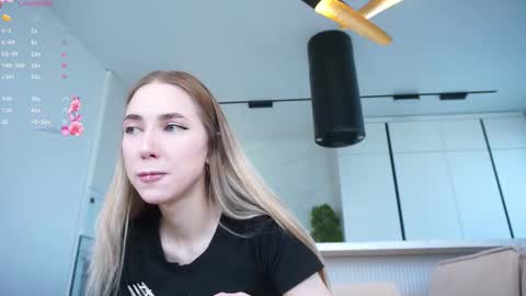 Snapshot of heidas_passion chatting on September 22, 2025, 6:15 am Heida online show from September 22, 2025, 6:15 am