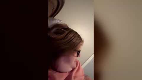 Snapshot of heidimackey2 chatting on May 22, 2026, 5:25 am heidimackey2 online show from May 22, 2026, 5:25 am
