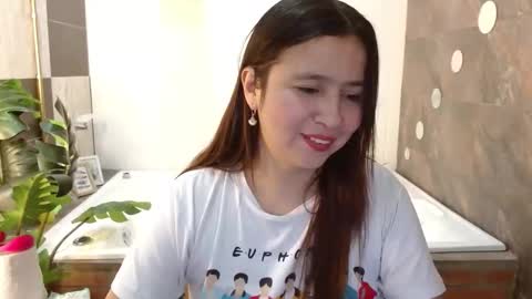 Heidy online show from March 15, 2026, 1:06 pm