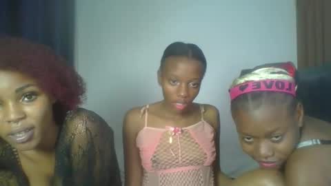 heilybunny online show from April 21, 2026, 1:42 am
