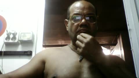 Snapshot of heistt chatting on June 21, 2026, 2:41 pm Heist Stein online show from June 21, 2026, 2:41 pm