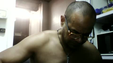 Snapshot of heistt chatting on July 5, 2026, 12:12 pm Heist Stein online show from July 5, 2026, 12:12 pm