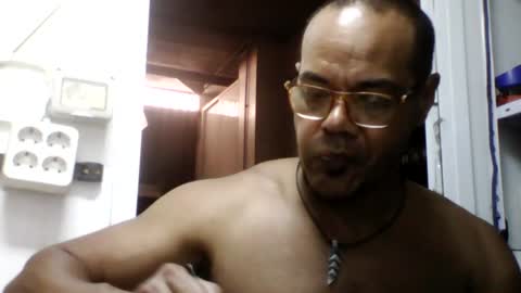 Snapshot of heistt chatting on July 13, 2026, 5:38 pm Heist Stein online show from July 13, 2026, 5:38 pm