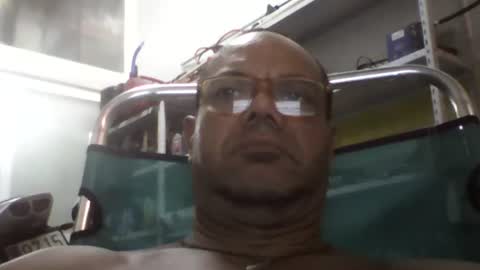 Snapshot of heistt chatting on July 14, 2026, 5:51 pm Heist Stein online show from July 14, 2026, 5:51 pm