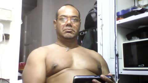 Snapshot of heistt chatting on July 24, 2026, 11:58 pm Heist Stein online show from July 24, 2026, 11:58 pm