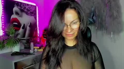 Helen online show from April 18, 2026, 5:55 am