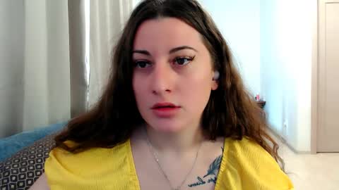 helen_adams_ online show from May 7, 2026, 6:41 am