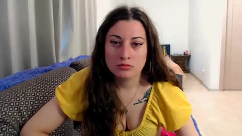 helen_adams_ online show from May 14, 2026, 6:31 am