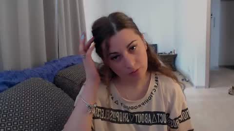 helen_adams_ online show from June 27, 2026, 6:51 am