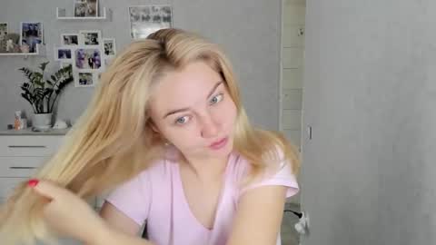 Helen sven online show from October 15, 2025, 6:02 am