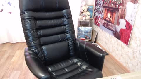 Snapshot of helen_bee chatting on December 3, 2024, 7:21 am Tanya online show from December 3, 2024, 7:21 am