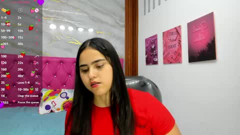 Snapshot of helen_russoo chatting on May 5, 2026, 6:38 pm Helen online show from May 5, 2026, 6:38 pm