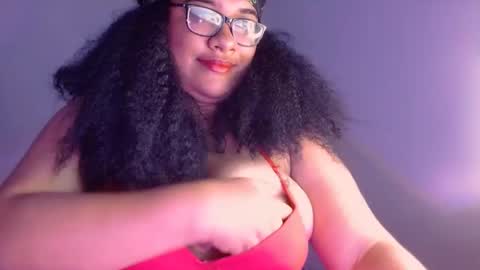 Snapshot of helena_grant chatting on January 17, 2025, 6:33 pm Helena online show from January 17, 2025, 6:33 pm