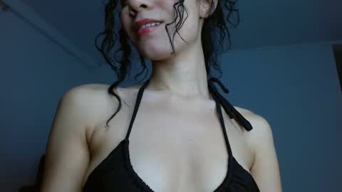 Snapshot of helena_hadler chatting on December 16, 2024, 1:21 am -- EE -- online show from December 16, 2024, 1:21 am