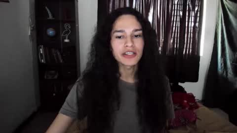 Snapshot of helena_spellman chatting on March 1, 2026, 5:15 pm helena_spellman online show from March 1, 2026, 5:15 pm