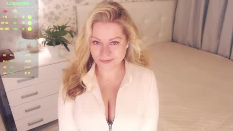 Helena Bonham online show from December 12, 2024, 3:21 am