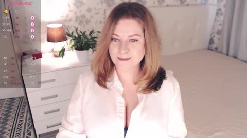 Helena Bonham online show from October 15, 2025, 6:35 am