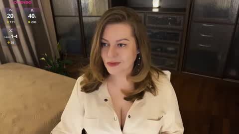 Snapshot of helenbonham chatting on June 15, 2026, 11:51 pm Helena Bonham online show from June 15, 2026, 11:51 pm