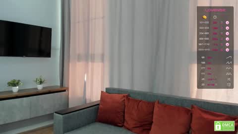 Snapshot of helenchristensen chatting on February 9, 2025, 11:47 am Sarah here Help to make 100 thumbs up online show from February 9, 2025, 11:47 am