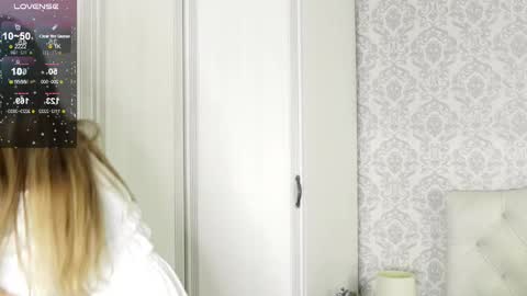 Snapshot of helenchristensen chatting on February 24, 2025, 4:58 pm Sarah here Help to make 100 thumbs up online show from February 24, 2025, 4:58 pm