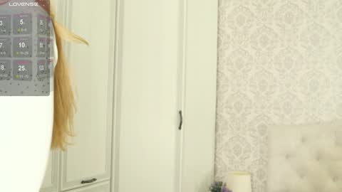 Snapshot of helenchristensen chatting on March 2, 2025, 8:50 pm Sarah here Help to make 100 thumbs up online show from March 2, 2025, 8:50 pm