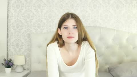 Snapshot of helenchristensen chatting on March 9, 2025, 8:10 pm Sarah here Help to make 100 thumbs up online show from March 9, 2025, 8:10 pm