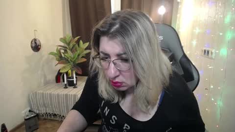 Snapshot of helenenigma chatting on January 29, 2025, 5:30 am helenenigma online show from January 29, 2025, 5:30 am