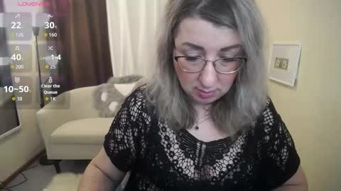 Snapshot of helenenigma chatting on November 10, 2025, 7:46 pm helenenigma online show from November 10, 2025, 7:46 pm