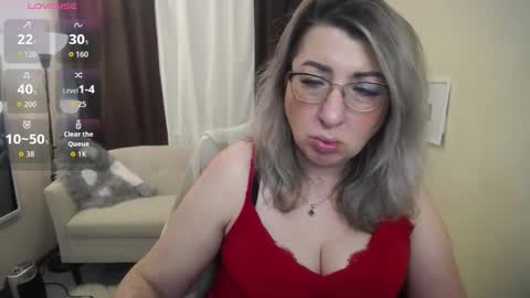 Snapshot of helenenigma chatting on November 12, 2025, 7:57 pm helenenigma online show from November 12, 2025, 7:57 pm