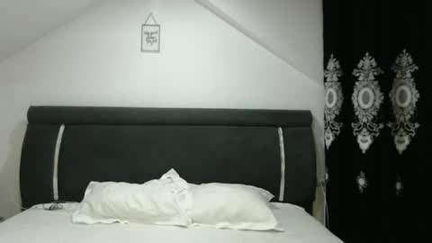 Snapshot of helenhelly chatting on December 9, 2024, 7:06 am helenhelly online show from December 9, 2024, 7:06 am