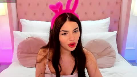 Helen online show from April 11, 2026, 7:29 pm