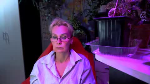 Helga online show from July 19, 2026, 9:40 pm