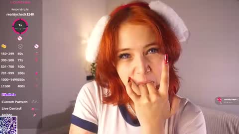 Snapshot of helgamartin chatting on June 27, 2026, 7:52 pm Aurora online show from June 27, 2026, 7:52 pm