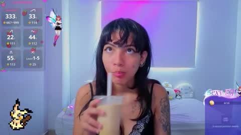 Helia Transfem and Amy online show from March 5, 2026, 4:25 pm