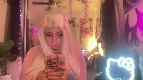 Snapshot of hell0kittyblood chatting on February 23, 2025, 6:07 am Bunnie Rotz online show from February 23, 2025, 6:07 am