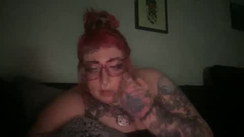 Snapshot of hell0kittyblood chatting on February 23, 2025, 12:48 pm Bunnie Rotz online show from February 23, 2025, 12:48 pm