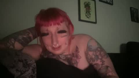 Snapshot of hell0kittyblood chatting on February 26, 2025, 6:58 am Bunnie Rotz online show from February 26, 2025, 6:58 am