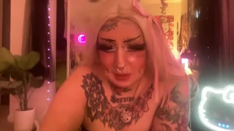 Snapshot of hell0kittyblood chatting on February 27, 2025, 6:18 am Bunnie Rotz online show from February 27, 2025, 6:18 am