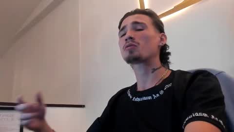 Snapshot of hell_boy66 chatting on May 10, 2026, 9:14 am Eros online show from May 10, 2026, 9:14 am
