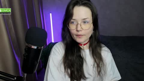 Snapshot of hell_hotline chatting on January 8, 2025, 6:52 pm Red online show from January 8, 2025, 6:52 pm