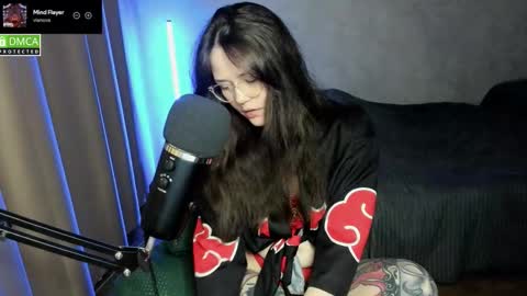 Snapshot of hell_hotline chatting on September 26, 2025, 6:56 pm Red online show from September 26, 2025, 6:56 pm