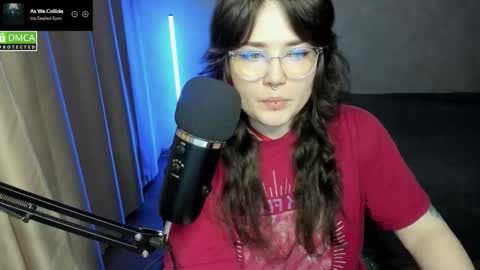 Snapshot of hell_hotline chatting on October 30, 2025, 6:52 pm Red online show from October 30, 2025, 6:52 pm