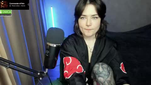 Snapshot of hell_hotline chatting on November 22, 2025, 6:29 pm Red online show from November 22, 2025, 6:29 pm