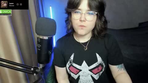 Snapshot of hell_hotline chatting on November 29, 2025, 7:50 pm Red online show from November 29, 2025, 7:50 pm